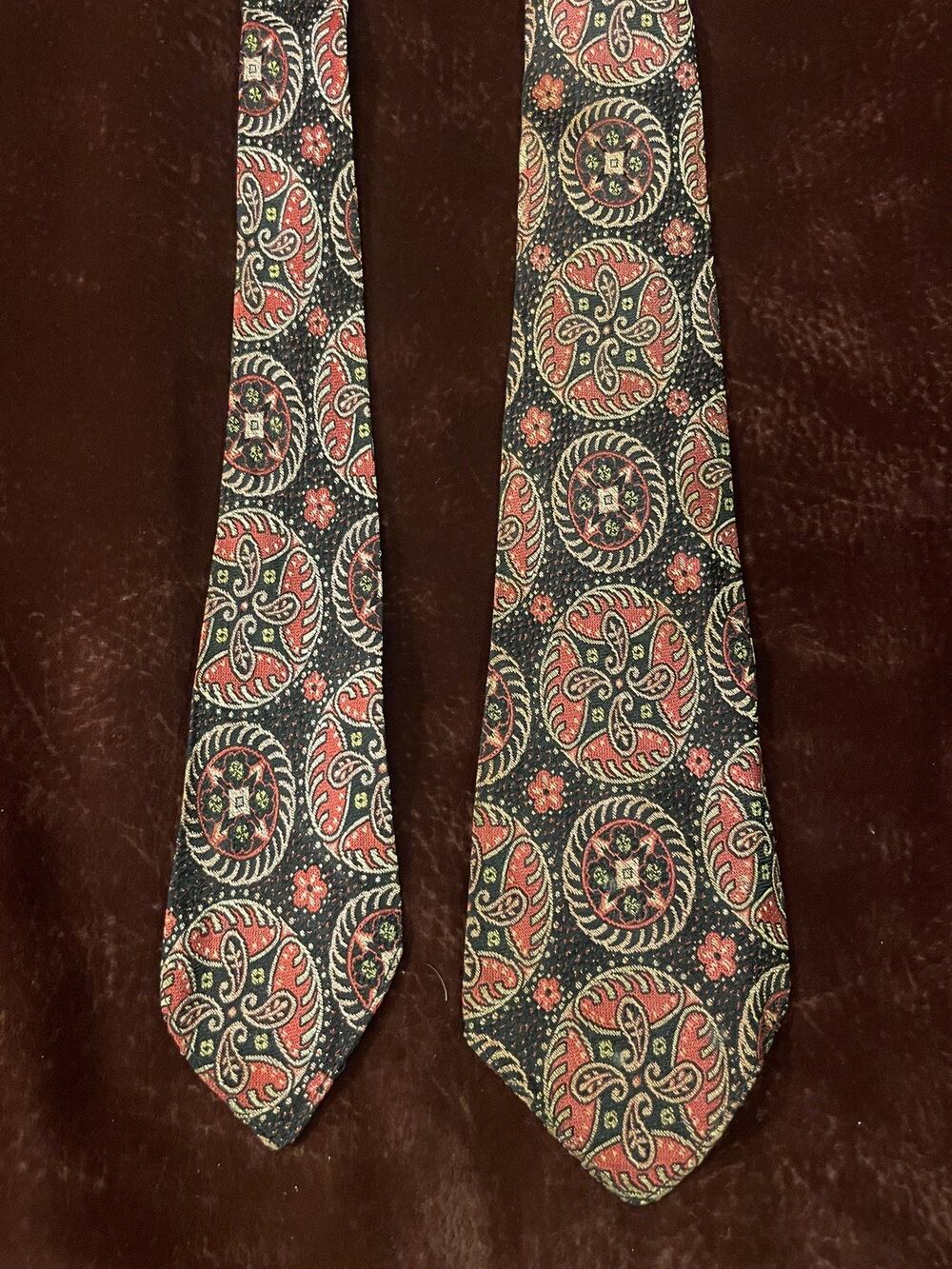 VTG Hochschild Kohn & Co. Silk Black Red Gold Paisley Floral Medallion Neck Tie